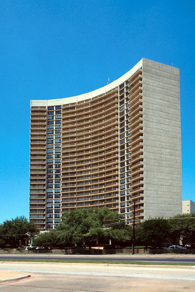 Preston Tower Condominiums in Dallas, TX - Building Photo - Building Photo