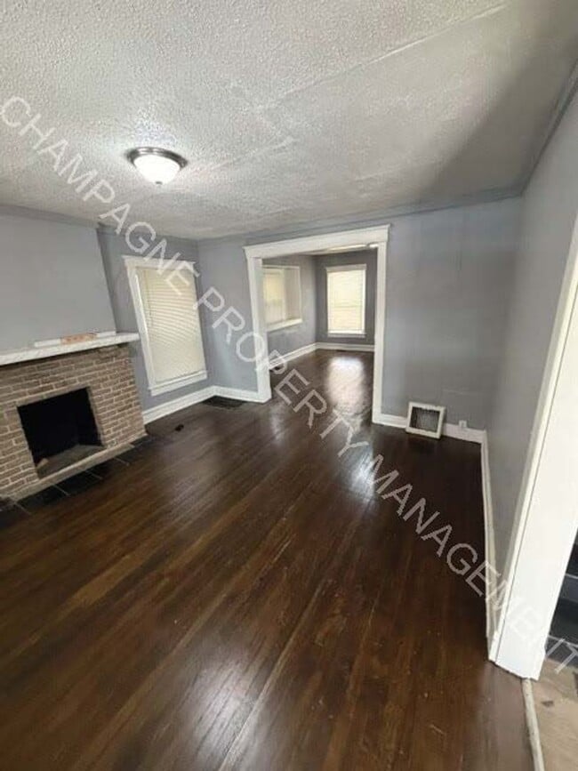 2706 Indiana Ave in Kansas City, MO - Building Photo - Building Photo