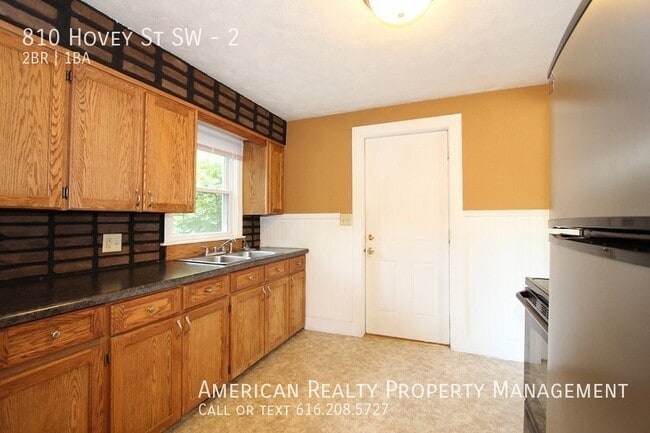 810 Hovey St SW in Grand Rapids, MI - Building Photo - Building Photo