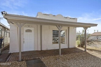 3426 Wyoming Ave in El Paso, TX - Building Photo - Building Photo