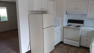 2813 N West Ave in Fresno, CA - Building Photo - Building Photo