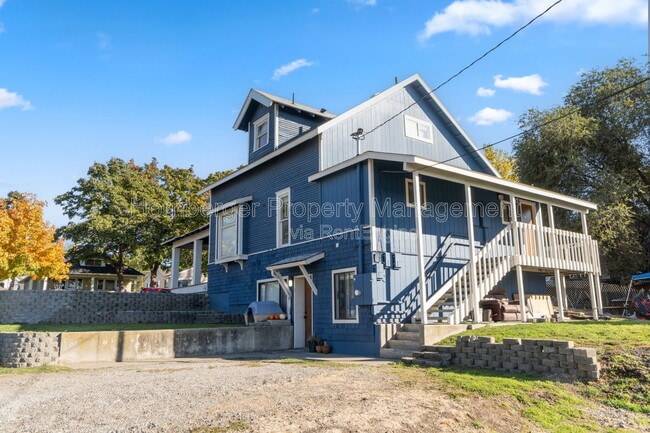 property at 1904 E Dalton Ave