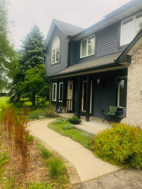 2521 Williams Dr in Stoughton, WI - Building Photo