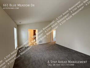 661 Blue Meadow Dr in Greenwood, IN - Building Photo - Building Photo