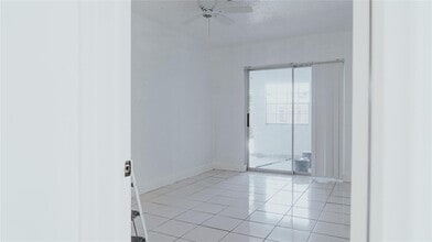 6320 SW 10th Ct in North Lauderdale, FL - Building Photo - Building Photo