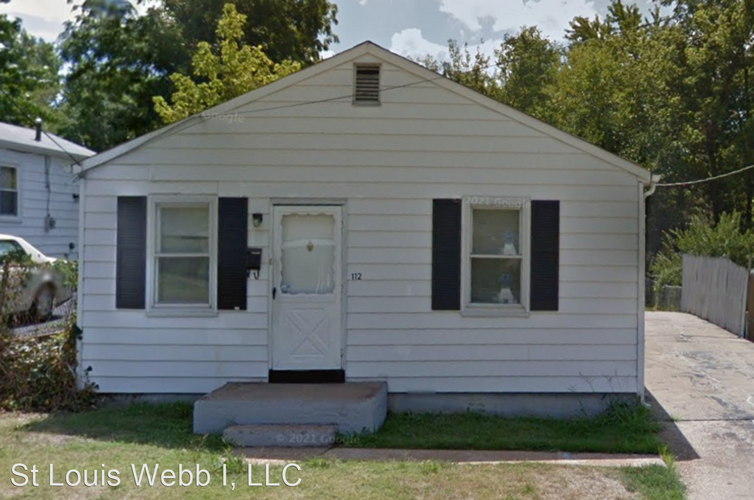 112 Fermo Ave in Ferguson, MO - Building Photo