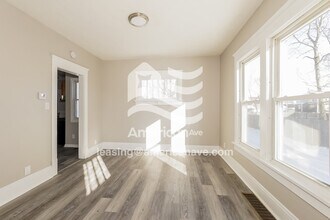 2229 10th St SW in Canton, OH - Foto de edificio - Building Photo