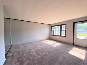 402 Parrish St in Martin, TN - Foto de edificio - Building Photo