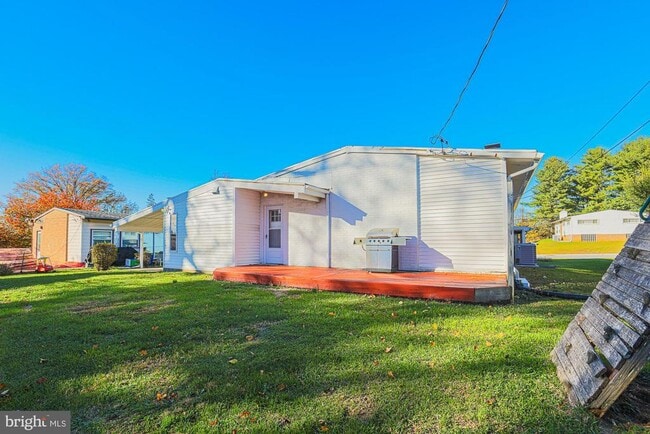 2421 Lightfoot Dr in Baltimore, MD - Building Photo - Building Photo