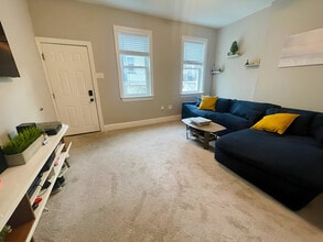 4710 Fowler St, Unit 1 Bedroom in Philadelphia, PA - Foto de edificio - Building Photo