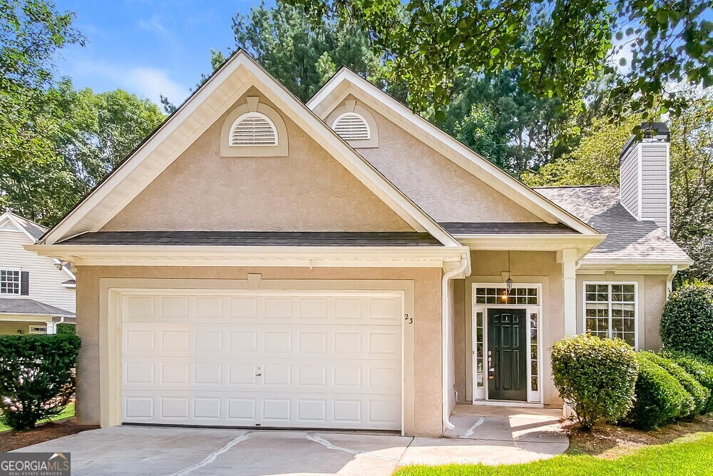 23 Woodmere in Newnan, GA - Building Photo