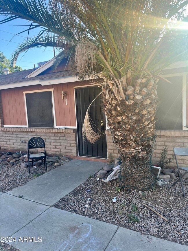 property at 4805 E Caballero Cir