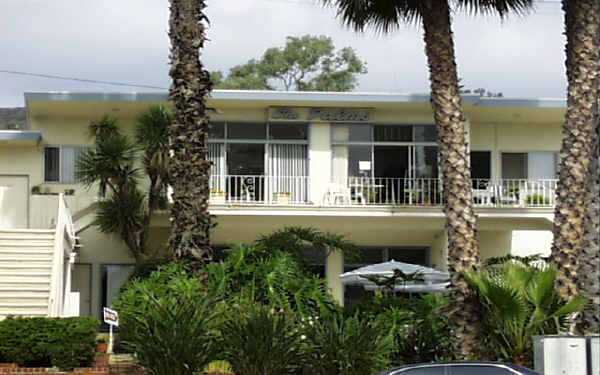 Laguna Palms in Laguna Beach, CA - Foto de edificio