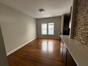 836 E 53rd St in Chicago, IL - Building Photo - Building Photo