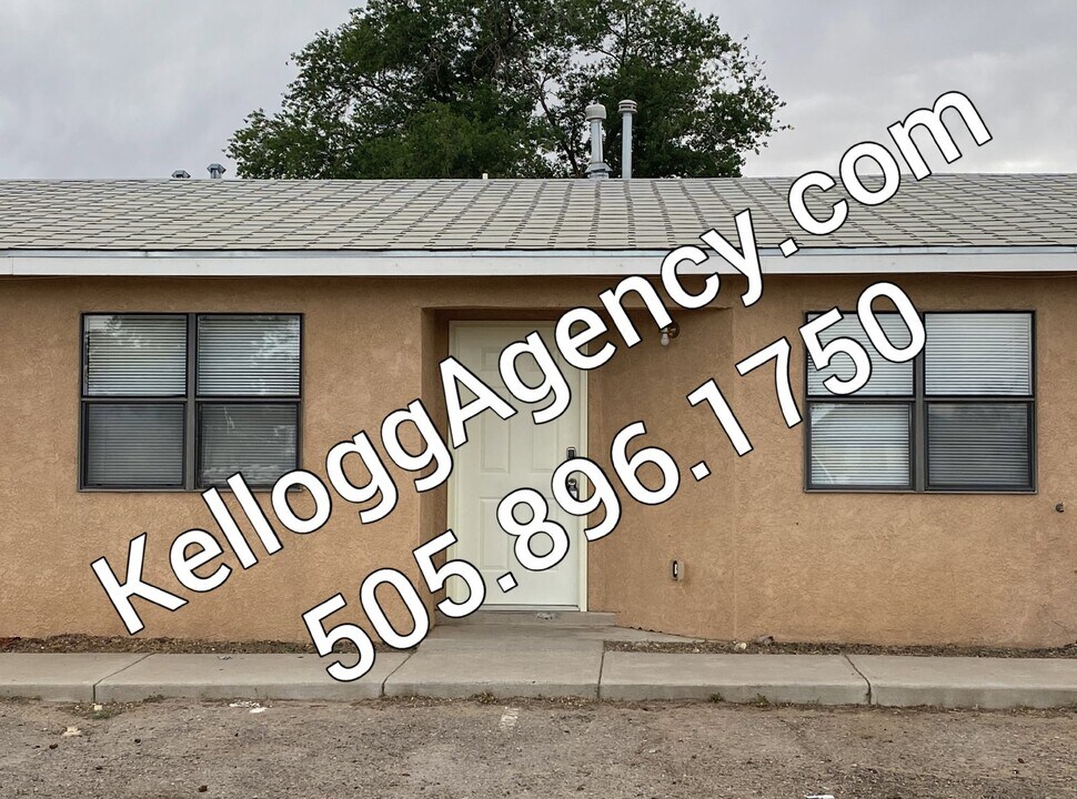 537 Tulip Rd SE in Rio Rancho, NM - Building Photo