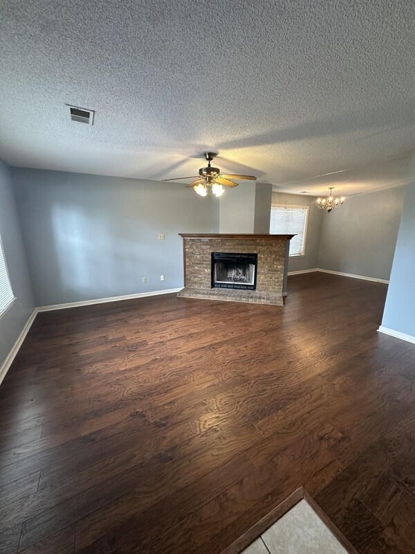 8200 Town N Country Dr in Memphis, TN - Building Photo - Building Photo