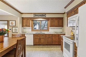 7181 Braemar Ln in St. Paul, MN - Building Photo - Building Photo