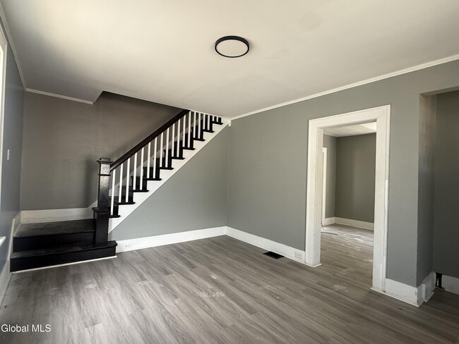 2228 Guilderland Ave in Schenectady, NY - Foto de edificio - Building Photo