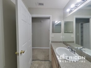 12758 Guernsey St in Jacksonville, FL - Building Photo - Building Photo
