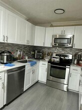 4361 SW 49th Ct in Fort Lauderdale, FL - Building Photo - Building Photo