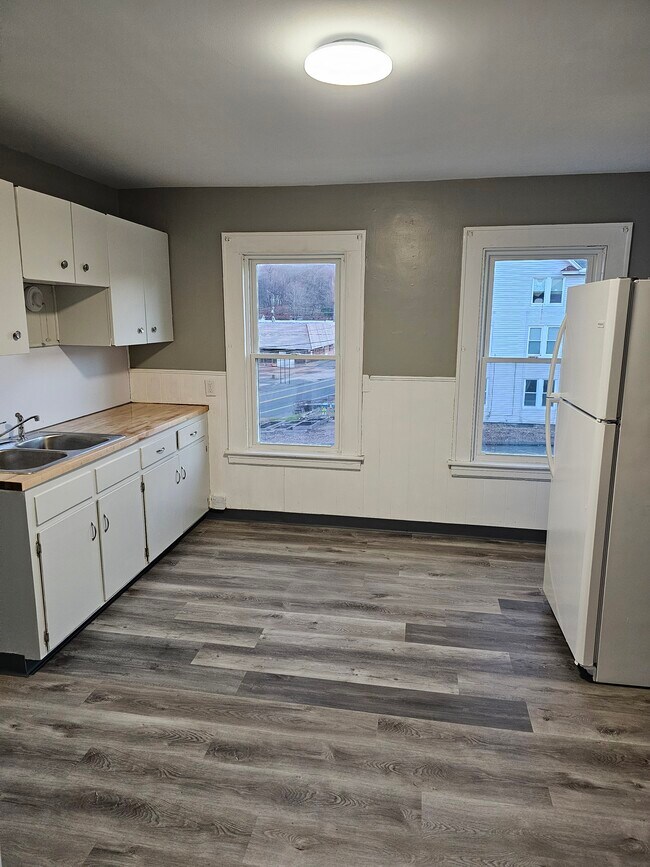 67 West St Rentals in Bristol, CT