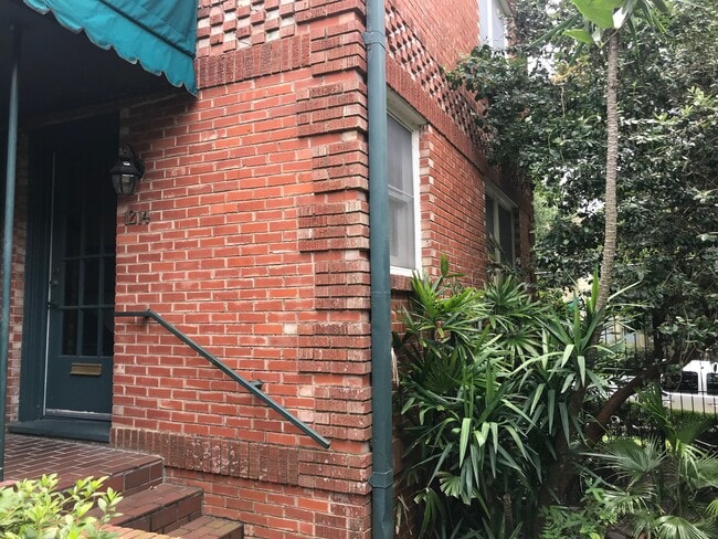 1214 Bartlett #15, Unit # 15 in Houston, TX - Building Photo - Building Photo
