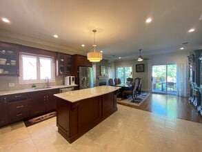 235 Glen Ave in Palisades Park, NJ - Building Photo - Building Photo