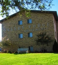 Valley Forge Apartments in Coralville, IA - Building Photo - Building Photo