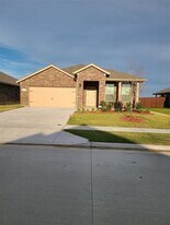 2221 Myrtle Beach Dr in Fort Worth, TX - Building Photo