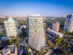 2675 S Bayshore Dr-Unit -1902S in Miami, FL - Building Photo - Building Photo