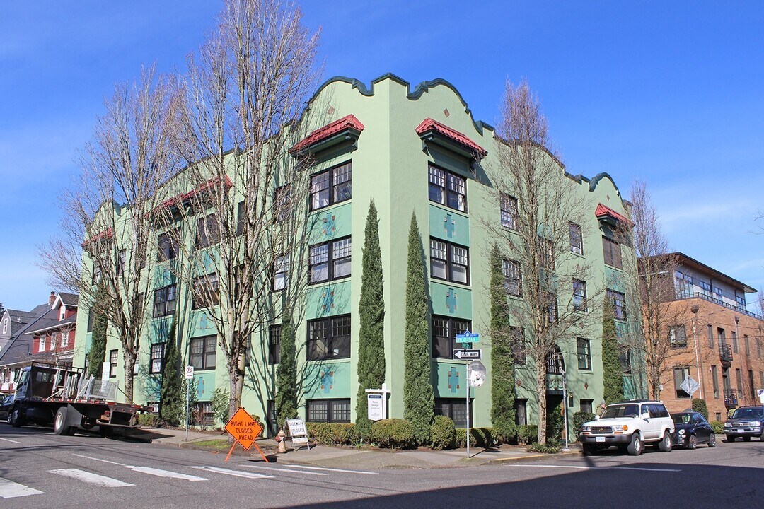 507 NW 22nd Ave in Portland, OR - Building Photo
