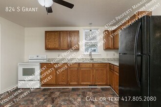 824 S Grant Ave in Springfield, MO - Building Photo - Building Photo