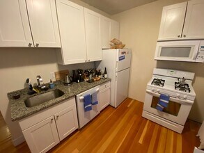 53 Joy St, Unit 1 in Boston, MA - Building Photo - Building Photo