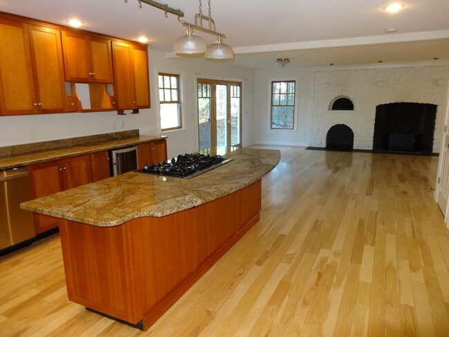 101 Longwood Rd in Reading, MA - Building Photo - Building Photo