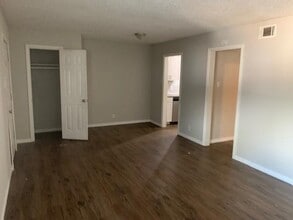 429 Johnson St in Longview, TX - Building Photo - Building Photo