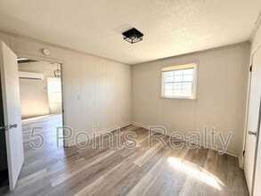 2121 Bracey Cir in Joelton, TN - Foto de edificio - Building Photo