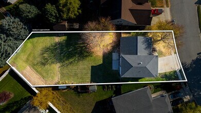 1721 Northshore Dr in Sandpoint, ID - Foto de edificio - Building Photo