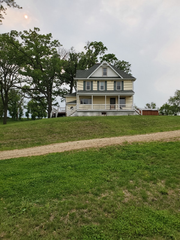 property at 10326 Brattlie Rd