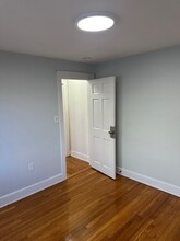 36 Whiton Ave in Quincy, MA - Building Photo - Building Photo