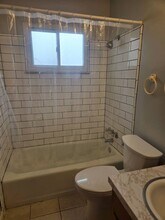 2264 5th St SW in Akron, OH - Foto de edificio - Building Photo