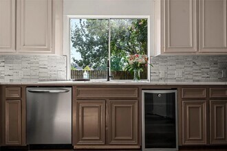 3427 Shadowchase Dr in Houston, TX - Building Photo - Building Photo