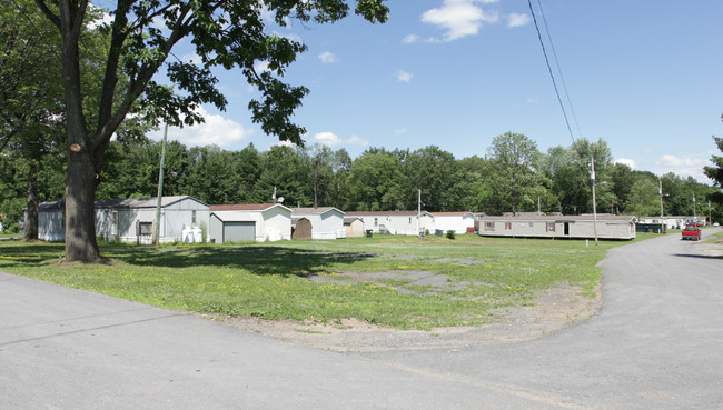 148 Old Ravena Rd in Selkirk, NY - Foto de edificio - Building Photo