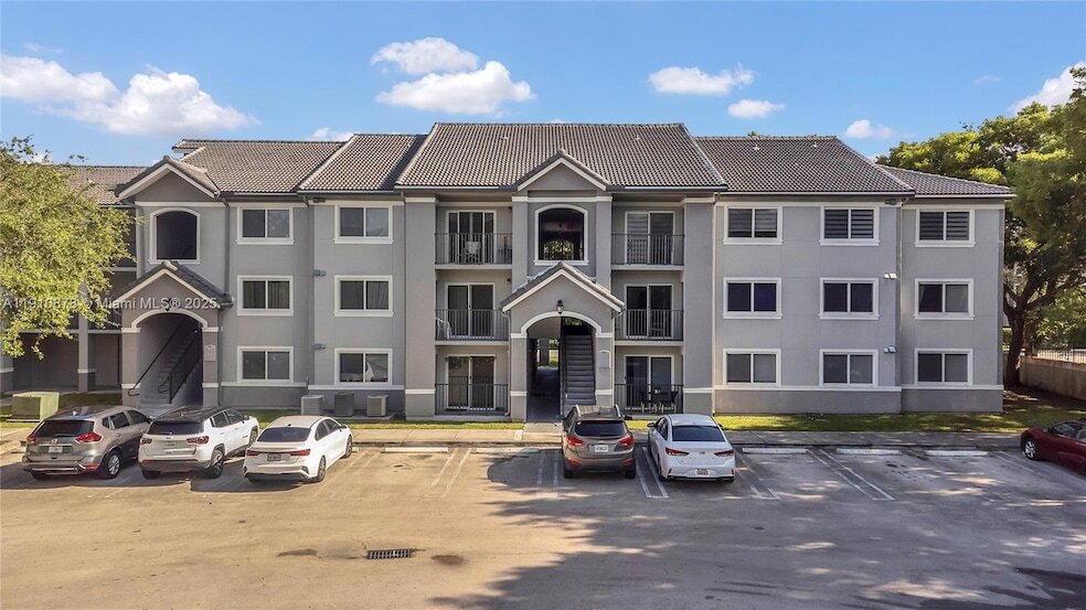 15400 SW 284th St, Unit 1312 in Homestead, FL - Building Photo