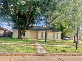 722 Stephanie Dr in Missouri City, TX - Building Photo
