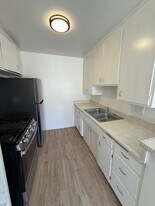 21809 Lanark St, Unit 20 in Canoga Park, CA - Building Photo