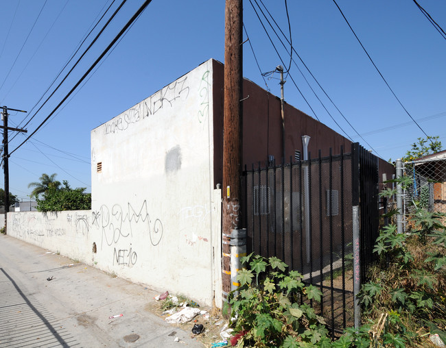 8706-8710 Avalon Blvd in Los Angeles, CA - Building Photo - Building Photo