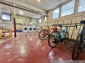 37 Wendell St, Unit 33 in Cambridge, MA - Building Photo