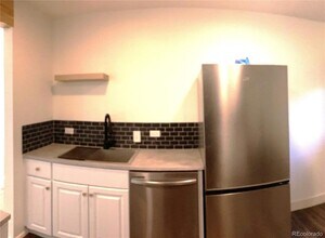 2463 S Corona St in Denver, CO - Foto de edificio - Building Photo