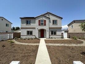 2262 W Mill St in San Bernardino, CA - Building Photo