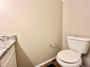 1231 Dallas Dr in Denton, TX - Building Photo - Building Photo